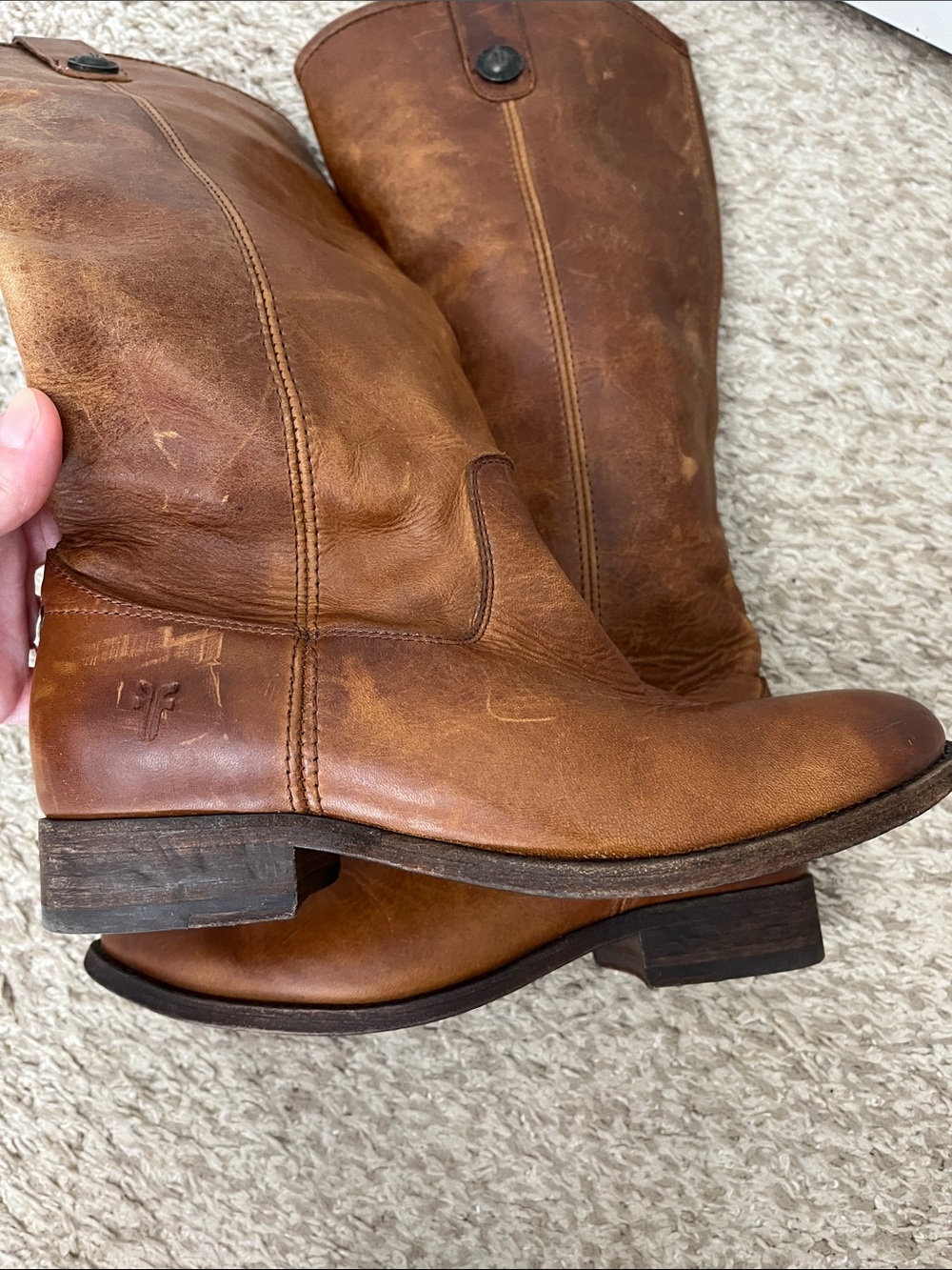 Frye Cara Boots in Cognac Leather - Size 6.5 B - Picture 8 of 16